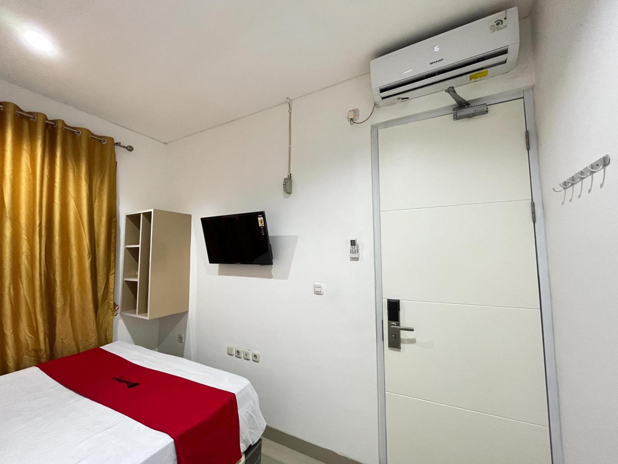 Reddoorz At Ring Road Ii Area Hotel 2*